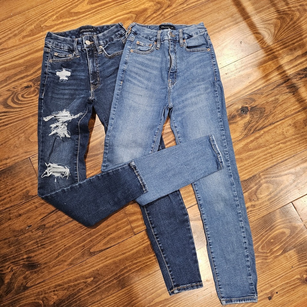 Aero Womens Size 2R Curvy High-Rise Stretchy Jeans 2 Pair